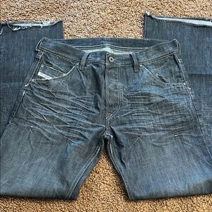 Diesel Relaxed Fit Black Jeans USED AND ABUSED 32 x 32 CUT BOTTOM
